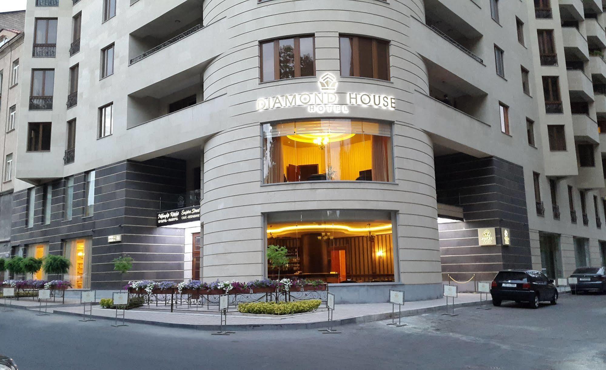 Diamond Hotel Єреван Екстер'єр фото